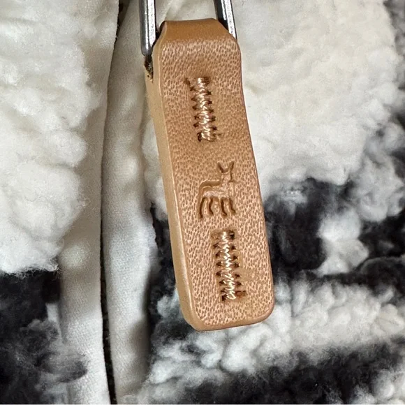 PJ Salvage Santa Fe Sherpa Vest L - Picture 10 of 12